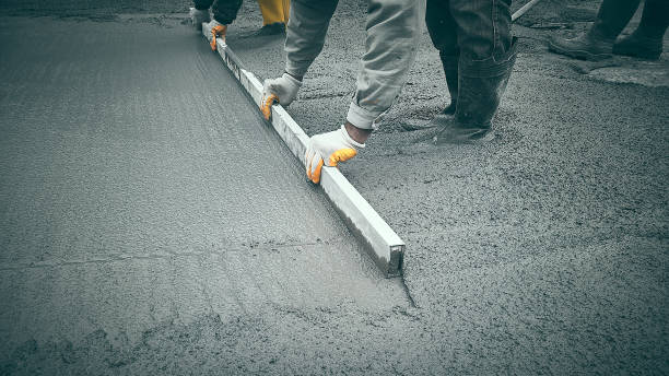 Best Concrete Sidewalk Installation  in Yuba City, CA